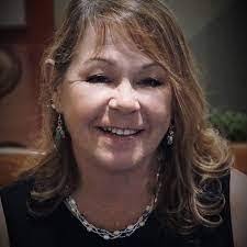 Linda Cale's Instagram, Twitter & Facebook