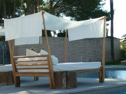 Lit A Baldaquins Au Bord De La Piscine Picture Of Hotel Vincci Seleccion Estrella Del Mar Elviria Tripadvisor