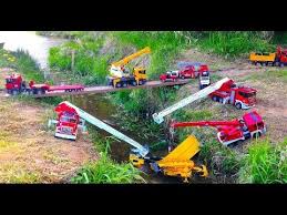 Bruder Construction With R C Toys For Boys Youtube Construction Toys For Boys Farm Toys Toys