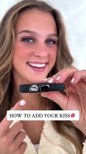 Wil jij jouw man of vriend verrassen met een mega persoonlijk cadeautje? 💋  Ga dan voor deze heren armband met jouw eigen kusafdruk erop gegraveerd! 😍  Het is echt mega simpel om te doen en in deze ...