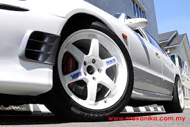 Cara santai tunku, kelancaran bahasa inggeris dan pribadinya yang baik dan menariknya menarik minat penontonnya dan memberikan alasan yang cukup untuk misi beliau. 6 Cara Paling Mudah Untuk Menjahanamkan Kereta Mekanika