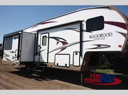 10 best lightweight toy hauler travel trailers on the market in 2021. Forest River Signature Ultra Lite Fifth Wheels Best Buy On The Lot Fun Town Rv Blog