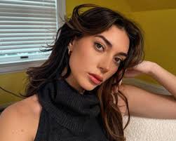 Zach Bryan broke glass, made Brianna Chickenfry's friends cry in a fit of  rage: podcast