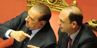 Alberto zangrillo, il primario di anestesia e rianimazione generale dell'istituto san raffaele di milano: Alberto Zangrillo Il Medico Di Berlusconi E Stressato E Come Se Ronaldo Giocasse In Serie C L Huffpost