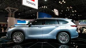 You can quickly see the different trim prices as well as other model information. 2020 Toyota Highlander Arrives With 34 600 Price Tag