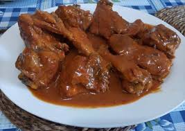 Su buen precio y sus innumerables formas de cocinarlo, han hecho de estas aves de corral un alimento nutritivo y muy apetecible. Pollo De Corral Guisado Receta De Juan Cannas Cookpad