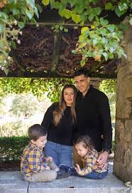 Image result for tbn:89j_M0kB5dmhMM::www.portaldafamilia.org/images/familia1a.jpg