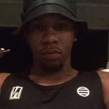 L_dot_A (@KicKin_Flava)