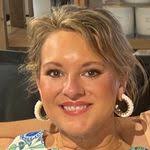 Stacy Lear's Instagram, Twitter & Facebook