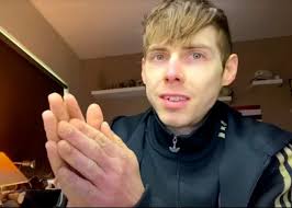 Tributes to 'bright and funny' Irish fitness coach Scott Murray MacDonald  who died suddenly at his home