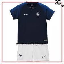 L'équipe patternsforyou vous a préparé une jolie sélection de patrons à coudre et à porter pour cet été. 65 Promo Maillot Equipe De France Pas Cher Ideas Mens Tops France Jersey Jersey France