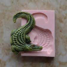 Moule En Silicone D Alligator Silcone Gateau Bonbon Etsy Silicone Molds Alligator Animal Hand Puppets