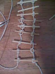 Garden Ladder House Ladder Rope Ladder Fairy Garden Diy Ladder Fairy Garden Diy I Decided To Try To Ma Echelle De Jardin Echelle De Corde Jardin De Fees