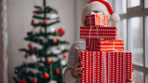 Find unique gift guides on the gifteee blog. 10 Christmas Gift Ideas For Female Friends Christmas Gifts Chumbak Magicpin Blog
