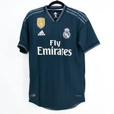 Real madrid away dark navy 2018 19 shirt adidas soccer fussball replica jersey football bnwt top real madrid camisa de futebol camisetas de adidas james rodriguez real madrid cf jersey replica men s 10 short shirt 14 15 spain futbol club jersey black third soccer jersey soccer kits. Zapletajte Se Temno Blag Real Madrid Jersey 2018 M Style Aroma Com