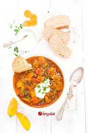 Suppen Rezepte Eintopf Rezepte Bauerntopf Rezept Von Herzelieb Bauerntopf Selbstgekocht Mit Kartoffeln Paprika In 2020 Bauerntopf Rezept Lecker Lecker Und Schnell