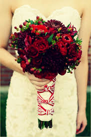 Casamento Rock Vintage 5 Ideias Para Os Casais Amadores Do Estilo Rock And Roll Casamento Vermelho Casamento Rock Bouquet De Casamento