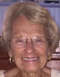 Janet Pell's Instagram, Twitter & Facebook