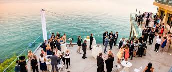 3 the head chef is ill, so he doesn't work today. Social Events