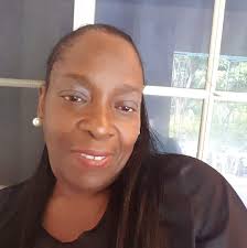 PHOTO OF THE DAY: Constable Monique Styles lays roses