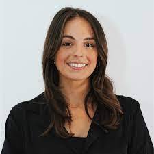 Neena Carr's Instagram, Twitter & Facebook