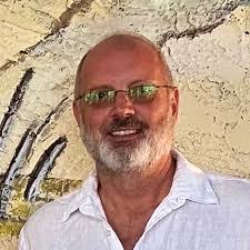 Brad Mackenzie's Instagram, Twitter & Facebook