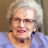 Betsy Barber's Instagram, Twitter & Facebook