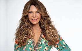 A campeã do bbb 21 contou a novidade neste domingo, durante a live de solange almeida. Em Video Elba Ramalho Diz Que Pandemia E Plano Dos Comunistas Para Destruir Os Cristaos Celebridades O Dia