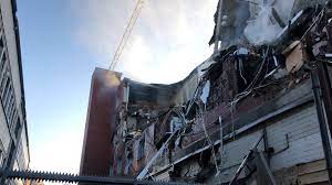 Bei einer explosion in einem haus in hamburg barmbek ist ein mann am montagmorgen lebensgefährlich verletzt worden. Ad7ol 4a4qp2sm
