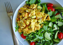 Salade De Poulet Au Cari Et Yogourt Roxanne Cuisine Recettes De Katherine Roxanne Veilleux Recipe Chicken Curry Salad Healthy Recipes Healthy Chicken Salad