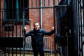Gad elmaleh relance la polémique du sketch sur les chinois après sa rediffusion sur w9. Gad Elmaleh S Translated Comedy The New Yorker