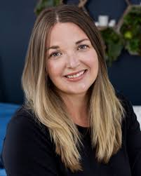 Katie Mingay, Realtor RE/MAX Showcase