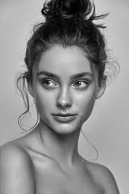 Andrea Mireles's Instagram, Twitter & Facebook