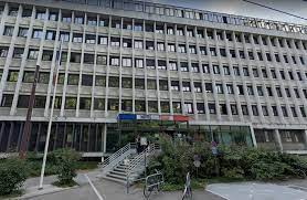 Is parking available at hôtel de l'europe grenoble hyper centre? Grenoble Il Se Presente Sans Masque A L Hotel De Police Et Frappe Un Policier Actu Grenoble