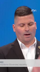 Kandidát Robert Švec odstúpil z boja o post prezidenta republiky. Vyjadril  podporu Harabinovi a povedal, že sa napokon o post hlavy štátu uchádzať  nebude. Vyzval aj ostatných „pronárodných a ...