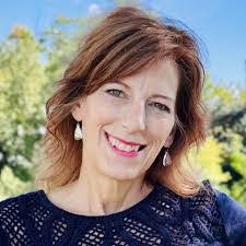 Anastasia Mercer's Instagram, Twitter & Facebook