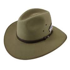 Amazon Com Akubra Coober Pedy Mens Hat Santone Fawn 58cm Clothing Akubra Leather Hat Bands Hats For Men