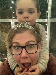 Donna Menzies's Instagram, Twitter & Facebook