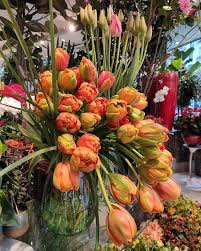 Send flowers & delight someone with a beautiful bouquet, posted we offer different options to send flowers to france: 25 Of The Best Florists Flower Delivery Services In Paris Petal Republic