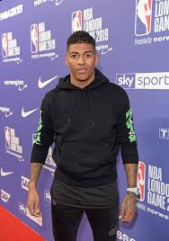Patrick van aanholt is al van jongs af aan op de voetbalvelden te vinden. Premier League Sterren Kijken Nba Wedstrijd In Londen Foto Ad Nl