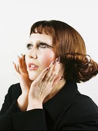 🤍 burgundy polka dots for josie 🤍 BOOK FOR: TIER 1 ART ✨