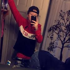 Kierra (@thaakidsowavy)