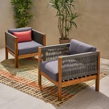 Introduction to modern outdoor patio furniture just like all other things in life, living trends, styles, and preferences have significantly changed with time, throughout history, and are constantly changing even now. Bay Isle Home Silke Modern Outdoor Patio Chair With Cushions Reviews Wayfair
