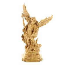 E tu, o principe della milizia celeste, con la potenza divina, ricaccia nell'inferno satana e gli altri spiriti maligni i quali. Statuetta In Legno D Ulivo Con Base San Michele Arcangelo Altezza 13 Cm In Legno D Ulivo Statue Sacre Di Piccole Dimensioni 5 15 Cm Articoli Religiosi Libreriadelsanto It