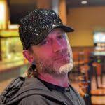 Dennis Kamp's Instagram, Twitter & Facebook