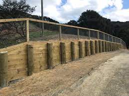 As a professional fencing company we offer a wide variety of fences ranging from wood to vinyl. Topline Fencing Topline Fencing Auckland Fencing Specialists