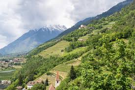 Erleben sie unvergessliche tage im zeichen der entspannung und toller erlebnisse in der natur in einem hotel in südtirol. Perfektes Wochenende In Sudtirol 3 Ausflugstipps Fur Meran Die Sich Lohnen Delicious Travel Blog