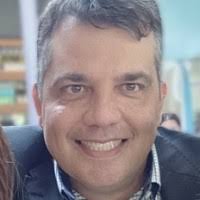 200+ "Cominos" profiles