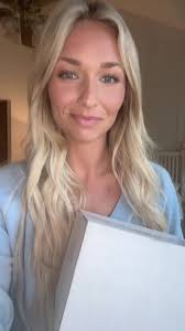 Valentine's Day Unboxing: Thoughtful Gifts from Sister