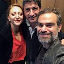 Doğan bari , 1985 yılında solfrizzi de sahne sanatları yılında mezun bologna üniversitesi'ne. Radio2 Social Club Rai Radio 2 Raiplay Radio